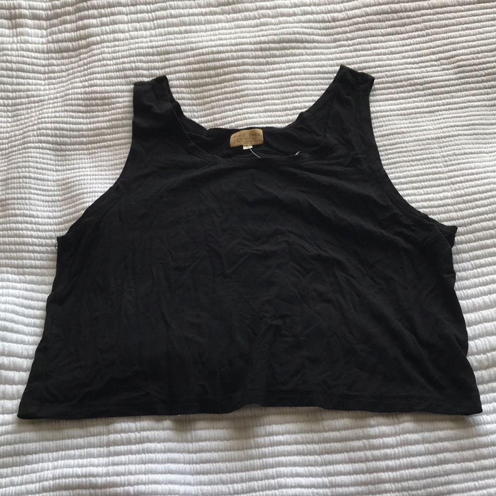 Black crop top